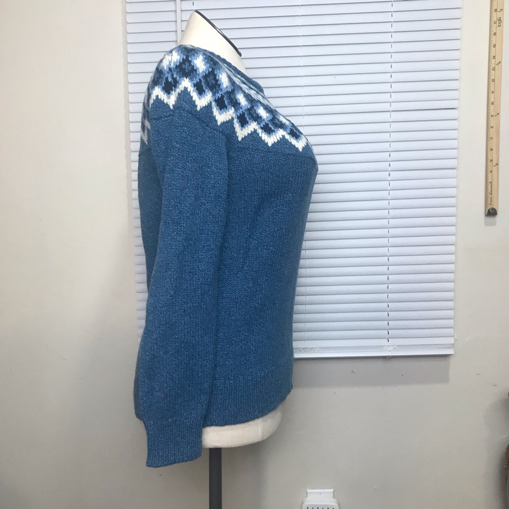 L L Bean Fair Isle Knit Pullover Sweater Women’s Size M Color Blue Round Neck - Picture 11 of 14